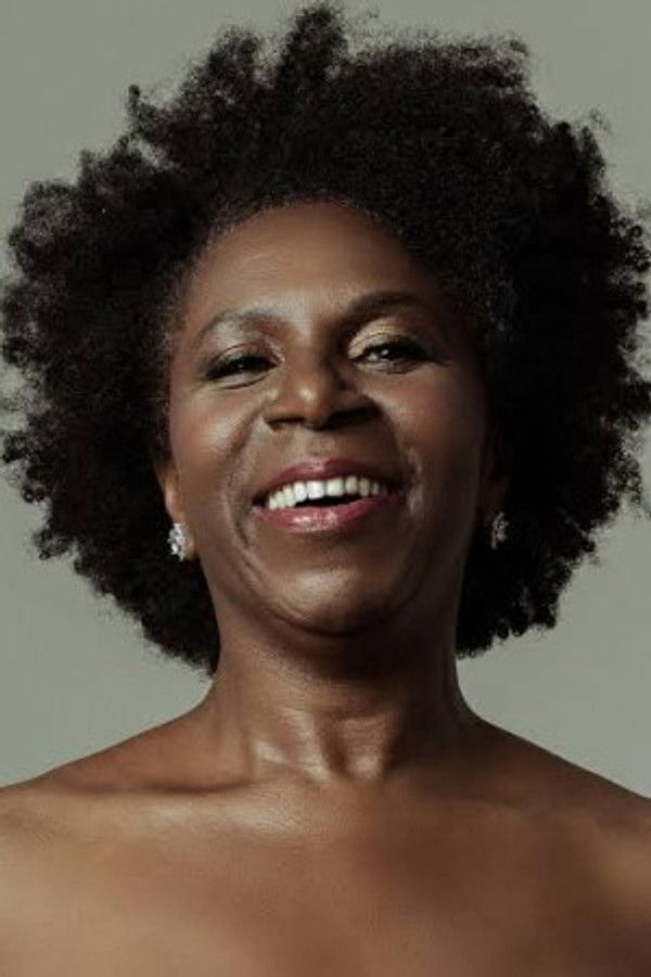 Ju Colombo's headshot