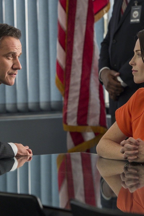 White Collar: Fascino criminale – S06E01 – Minuti contati