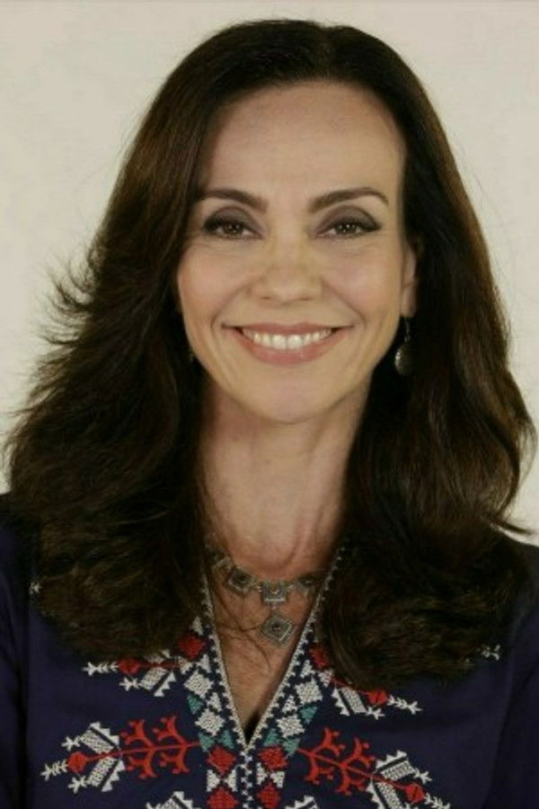 Flávia Monteiro's headshot