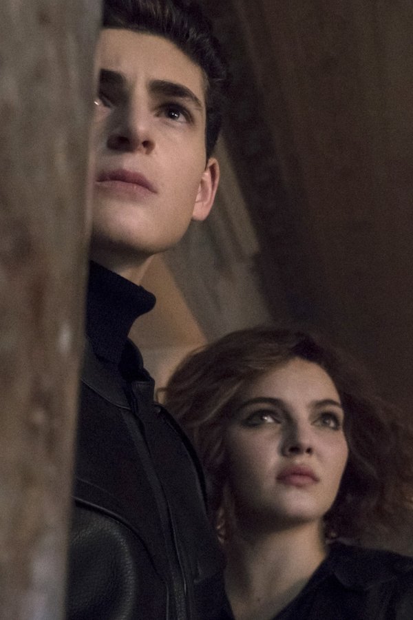 Gotham – S05E03 – Pinguino, il nostro eroe!