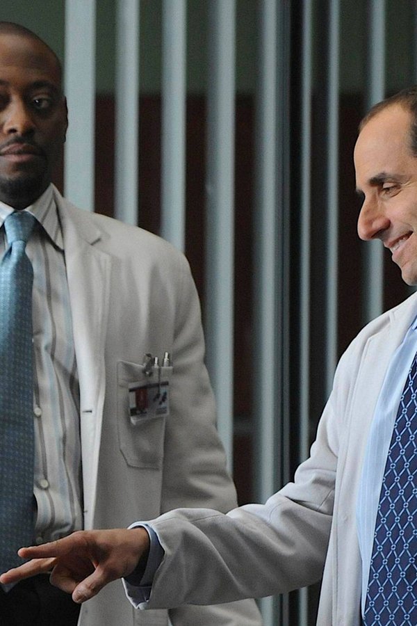 M.D. " tvg-logo="https://image.tmdb.org/t/p/w600_and_h900_bestv2/fIJLzV9Vce7dX0RTX0NYhPVr4ZU.jpg" group-title="HBO",House, M.D.