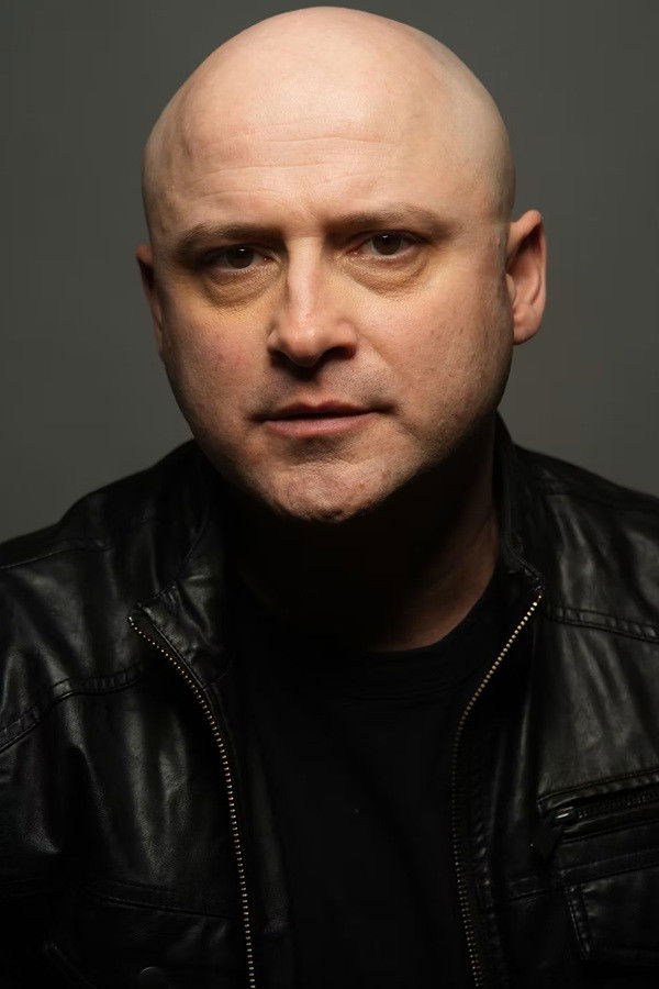 Nicolas Szent's headshot