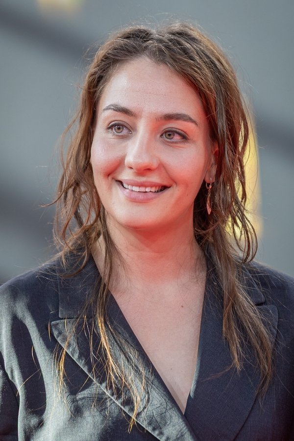 Marie Bloching's headshot