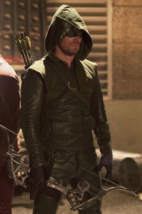 The Flash – S01E08 – Flash contro Arrow