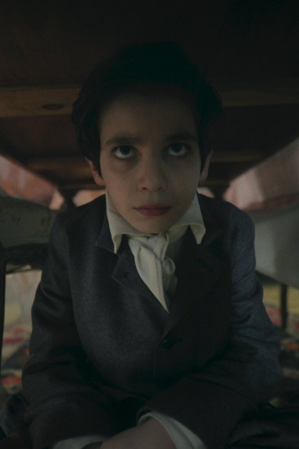 Yaratilan – La creatura – S01E01 – Episodio 1