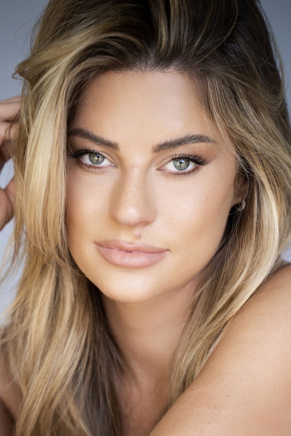 Hannah Stocking's headshot