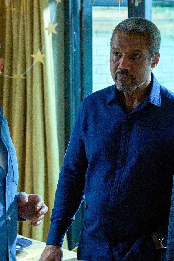 Breeders – Genitori al limite – S03E05 – Episodio 5
