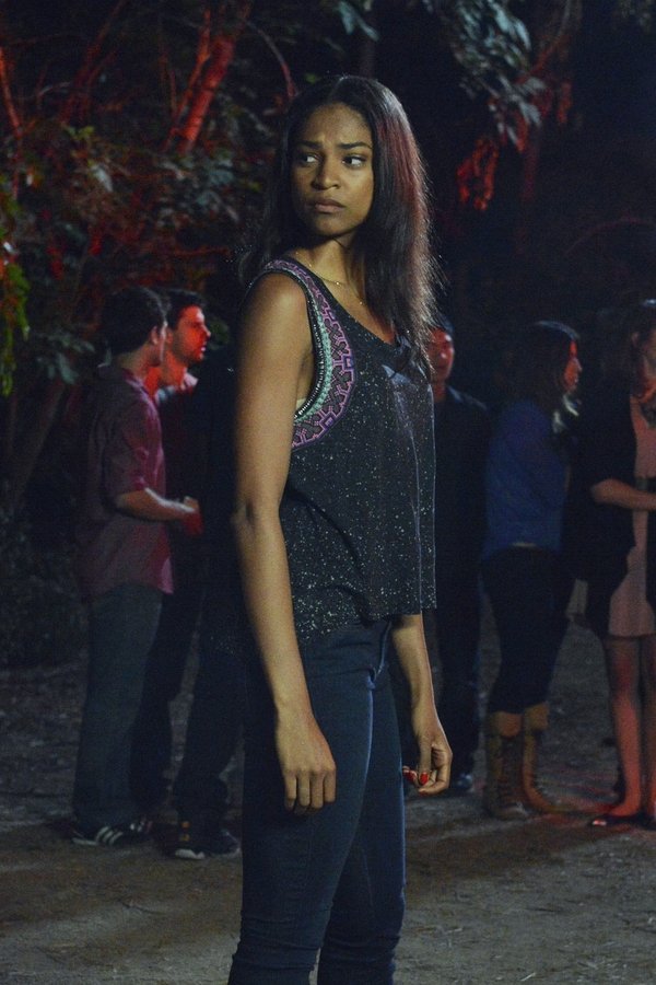 Pretty Little Liars – S04E09 – Nel profondo