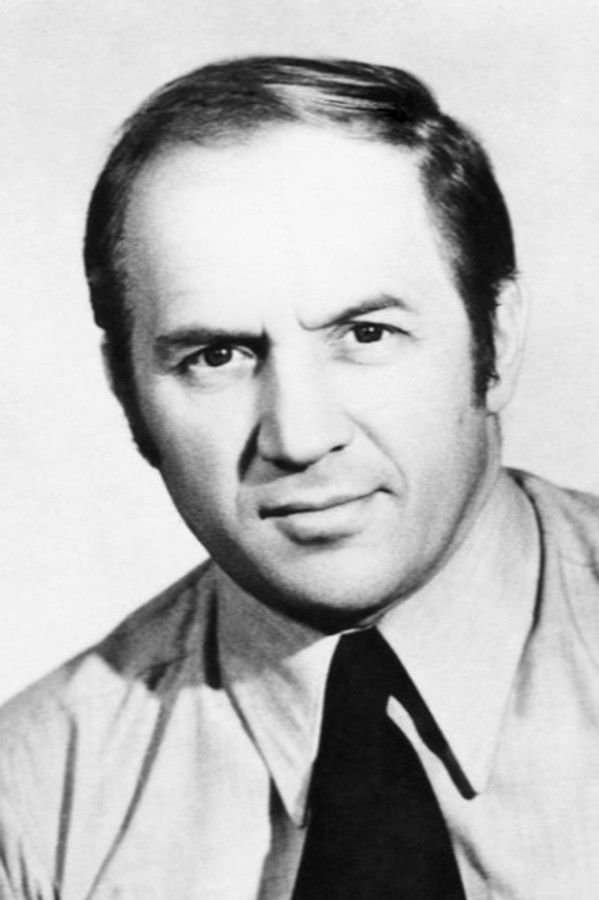 Lev Durov's headshot