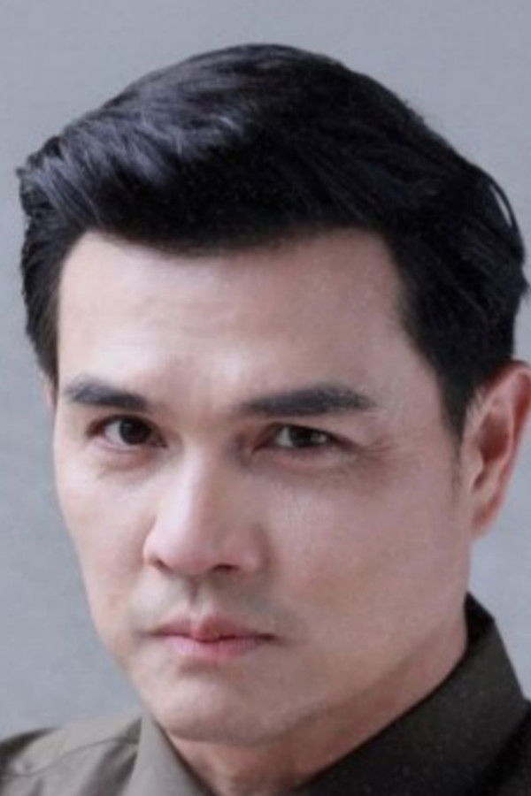 Penpetch Benyakul's headshot