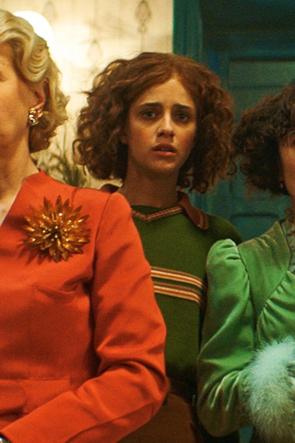 7 Femmes (2021) backdrop image