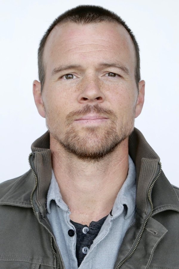 Zac Titus's headshot