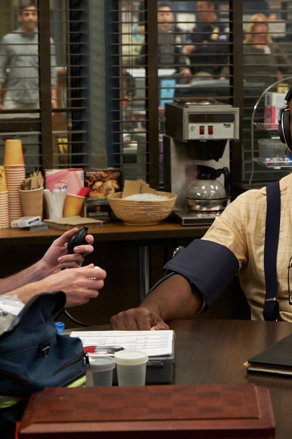 Brooklyn Nine-Nine – S05E20 – Rispondo