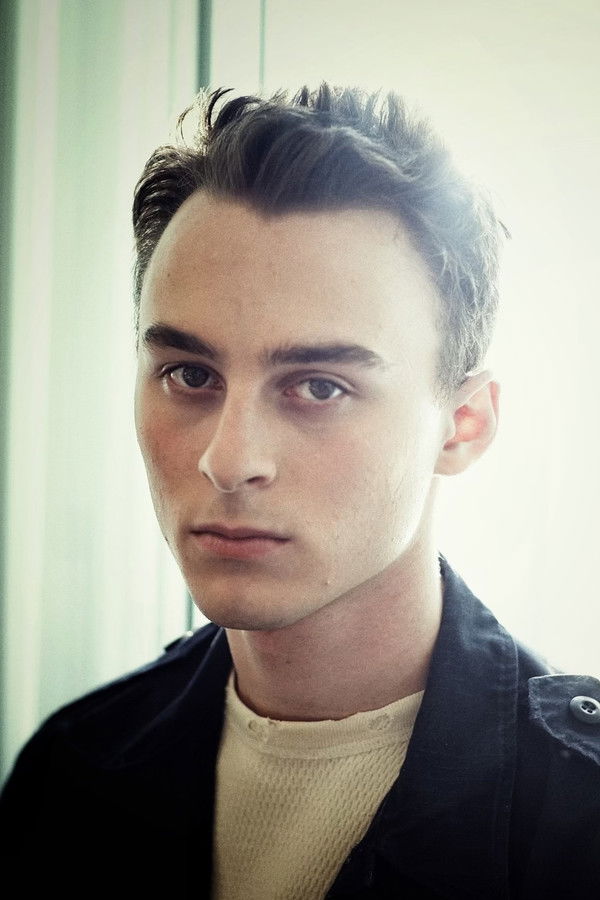 Wyatt Oleff's headshot