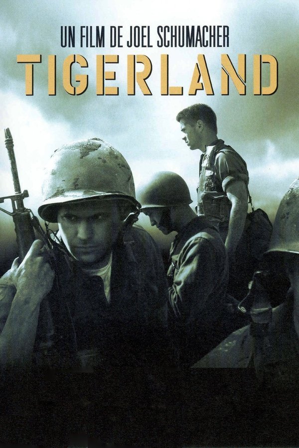 1971, Des milliers de jeunes américains meurent au Vietnam. À Fort Polk, en Louisiane, des milliers d'autres s'apprêtent à les rejoindre. Ces hommes subissent tous les jours l'épreuve du Tigerland, terrain de simulation des combats dans la jungle. L'arrivée de Roland Bozz dans la compagnie, provocant, désobéissant et indiscipliné, va bouleverser l'ordre établi.