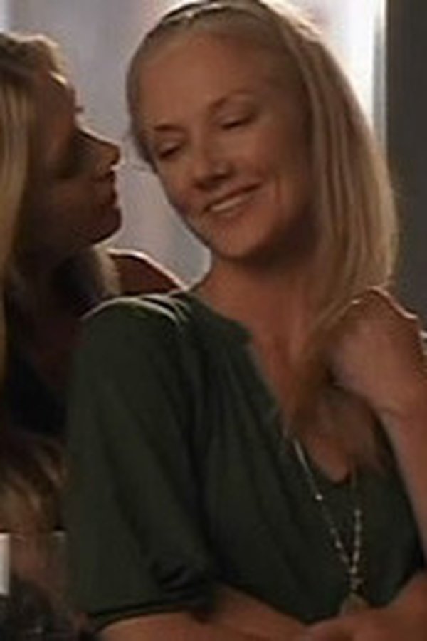 Nip/Tuck – S05E02 – Joyce & Sharon Monroe