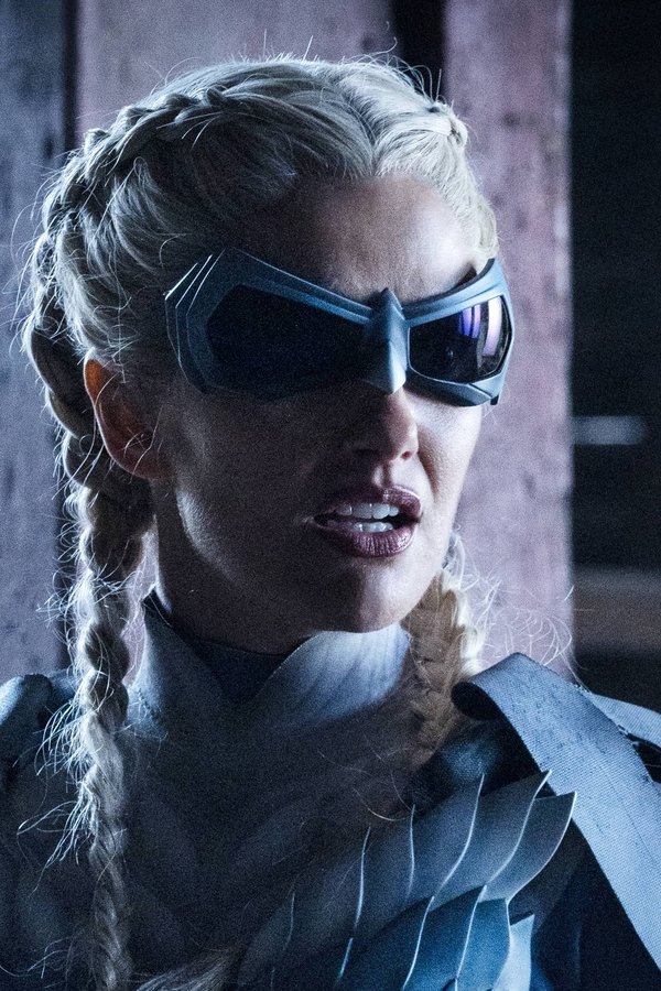 Titans – S03E03 – Hank e Dove