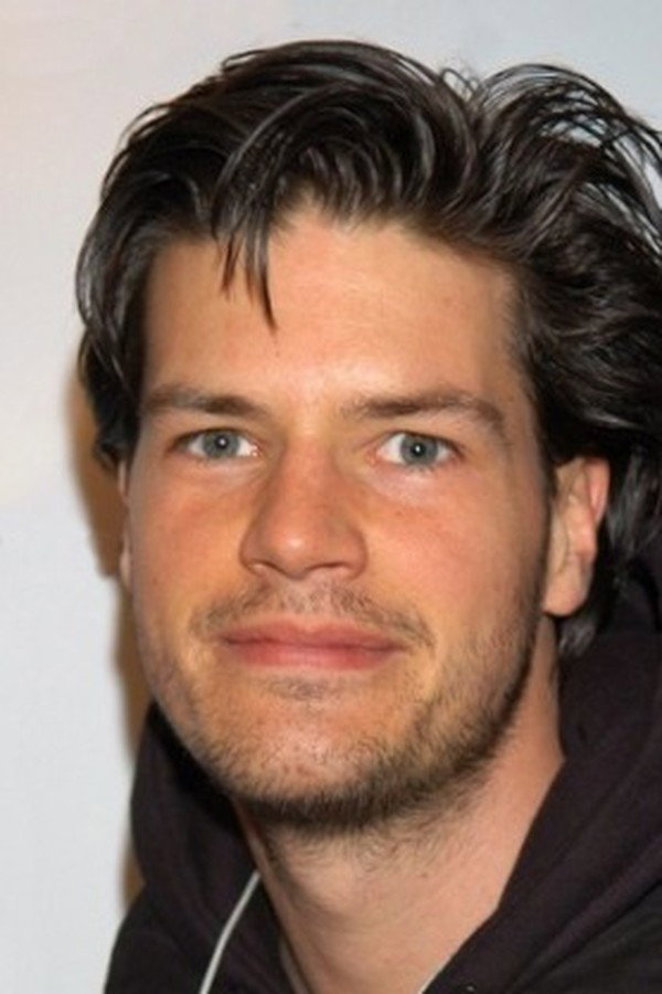 Gabriel Carpenter's headshot