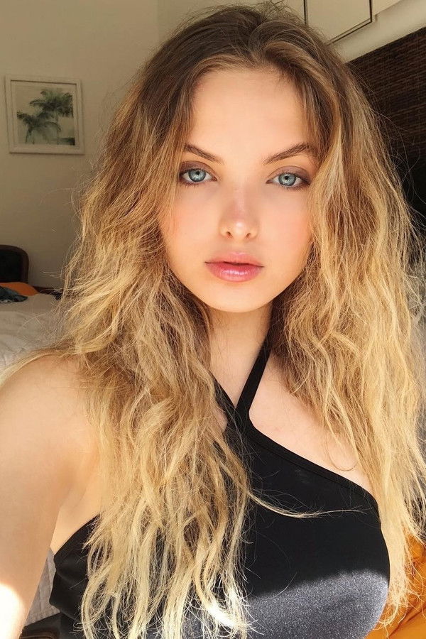 Giovanna Chaves's headshot