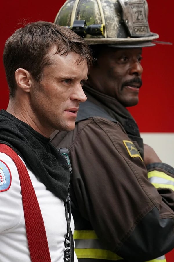 Chicago Fire – S07E02 – In guerra