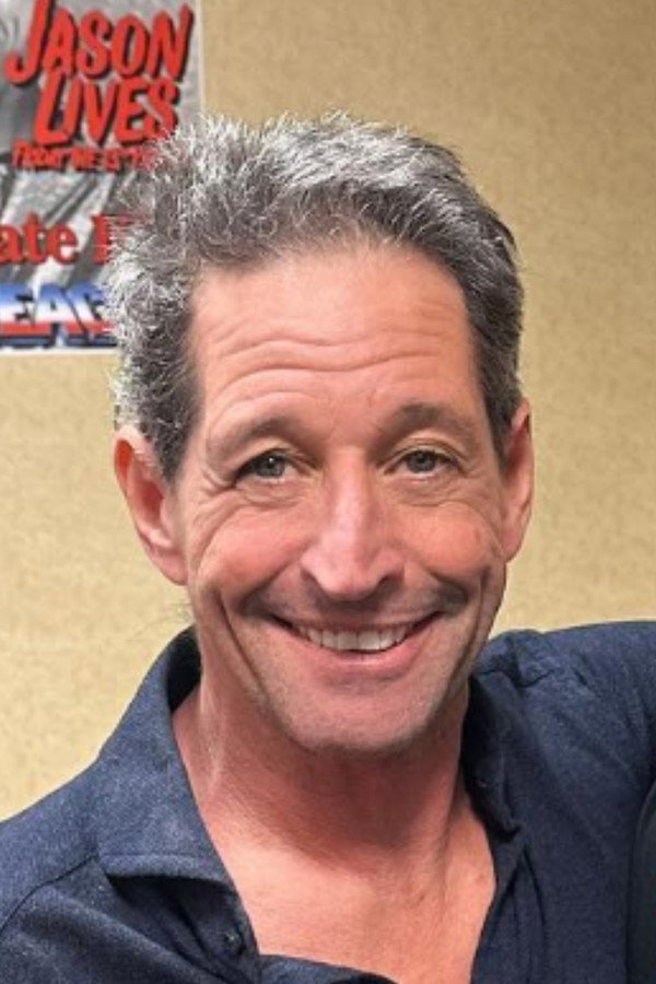 Tom Fridley's headshot