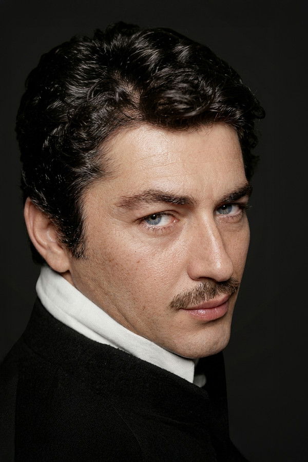 Salih Güney's headshot