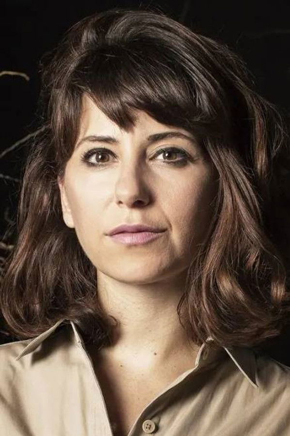 Julieta Cayetina's headshot