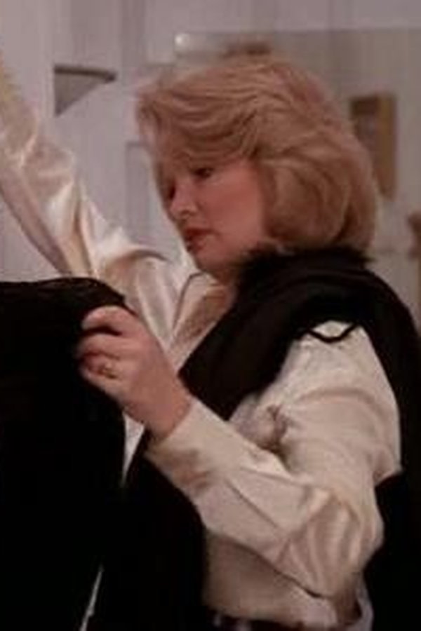 Beverly Hills 90210 – S07E18 – Episodio 18