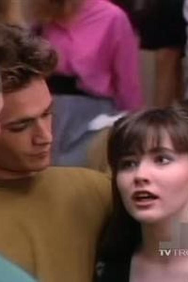 Beverly Hills 90210 – S01E10 – Una Storia Romantica
