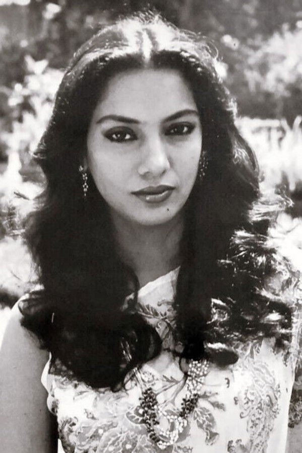 Shabana Azmi's headshot