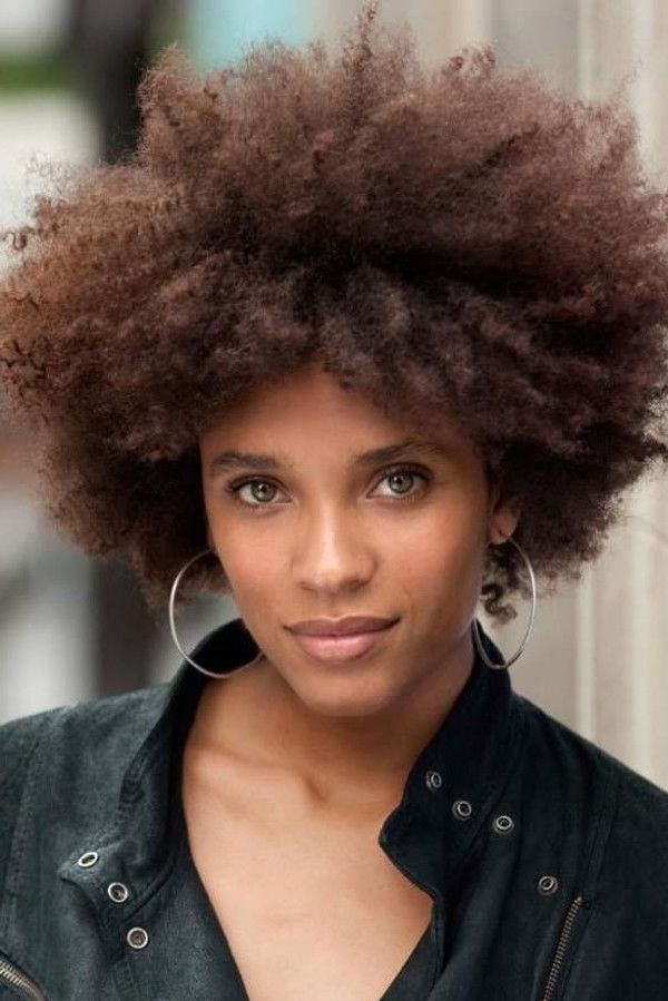 Stéfi Celma's headshot