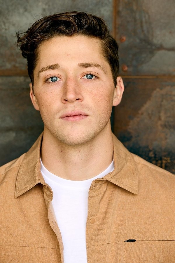 Avery Bagenstos's headshot