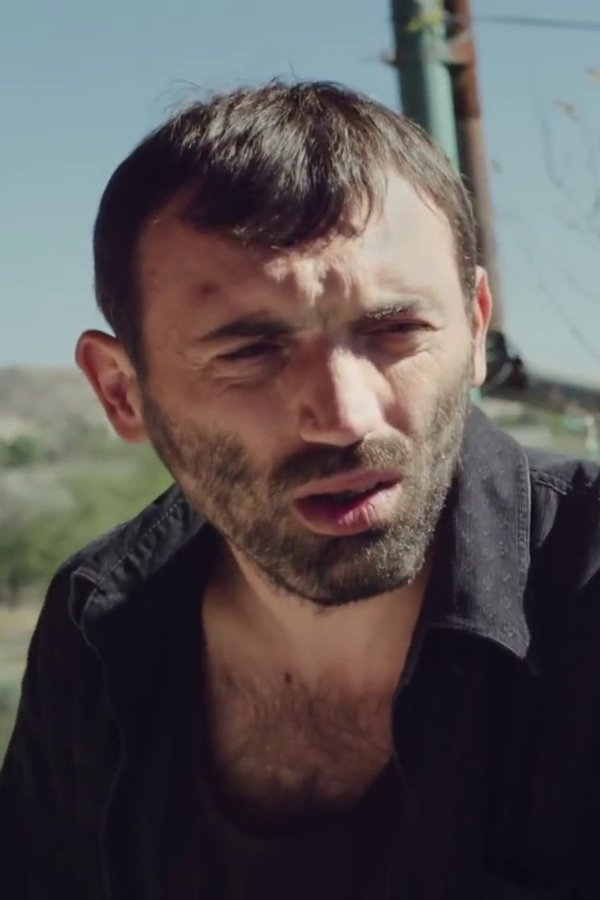 Temo Goginava's headshot