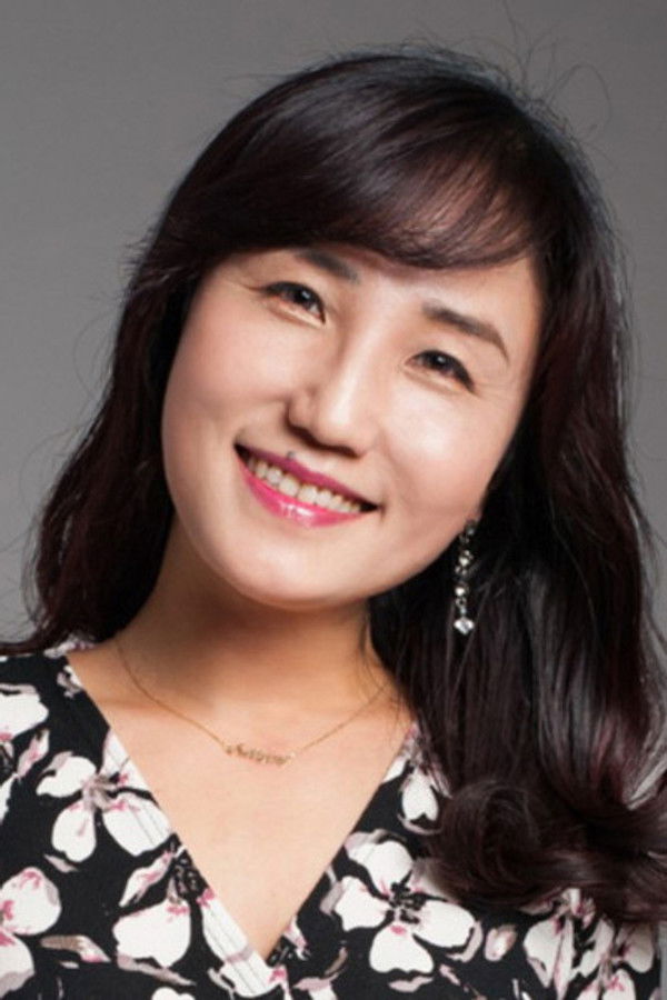 Jeon Sook-kyung's headshot