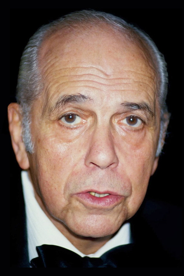 Robert Manuel's headshot