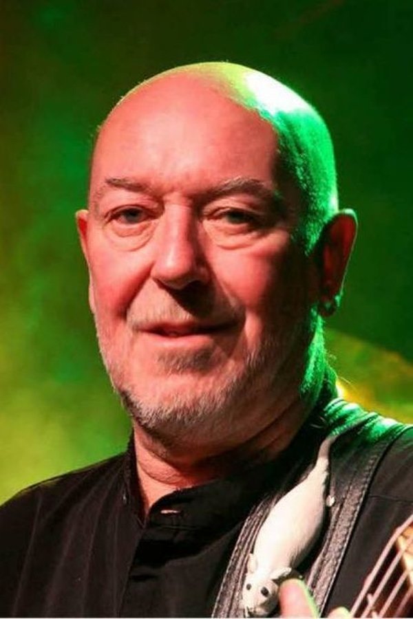 Pete Agnew's headshot