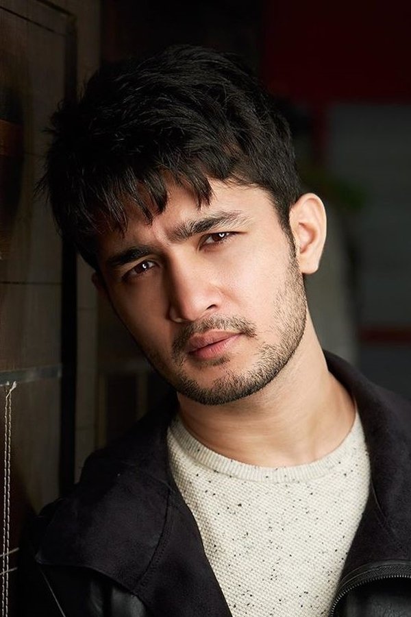 Ashish Bisht's headshot