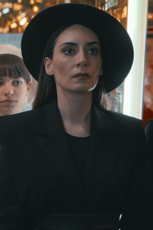Biz Kimden Kaçıyorduk Anne? – S01E01 – Episodio 1