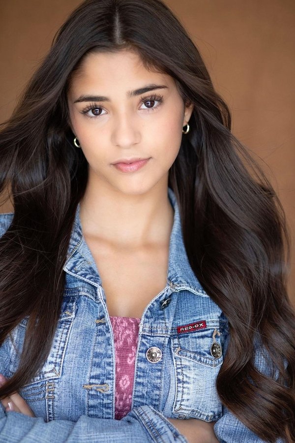 Nathalia Lares's headshot