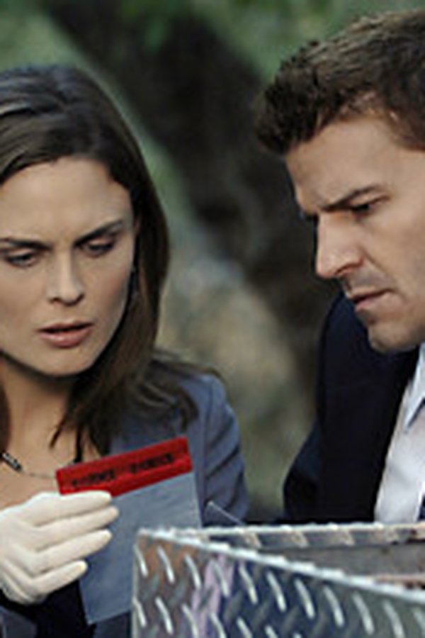 Bones – S03E10 – L’uomo nel fango