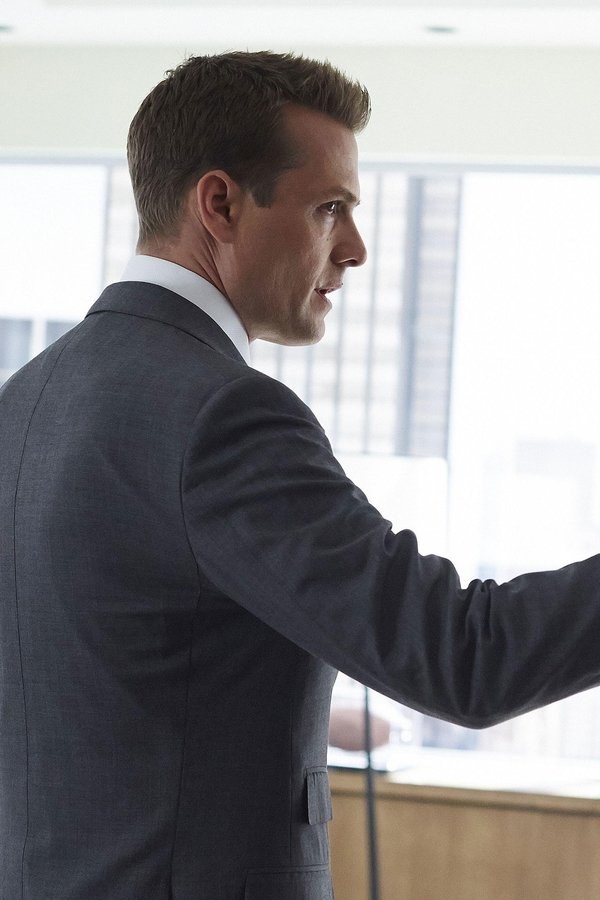 Suits – S04E12 – Rispetto