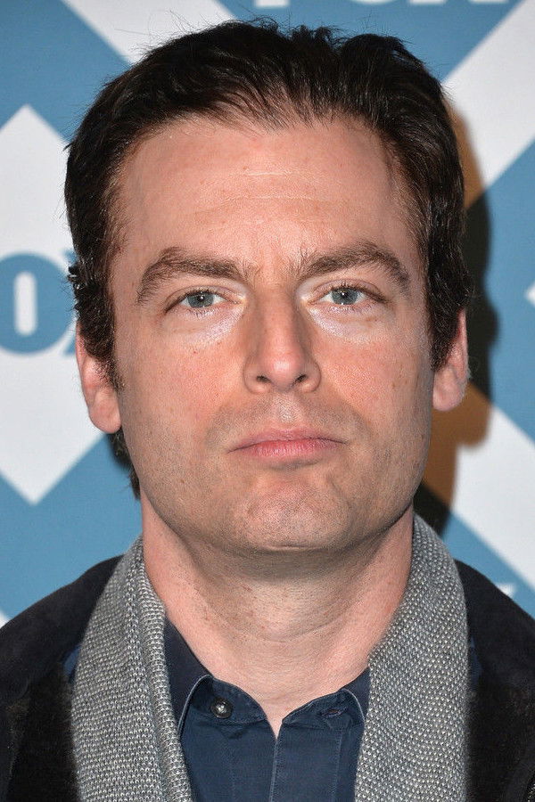 Justin Kirk's headshot