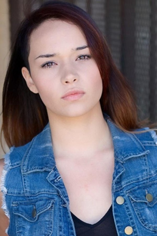 Samm Wiechec's headshot