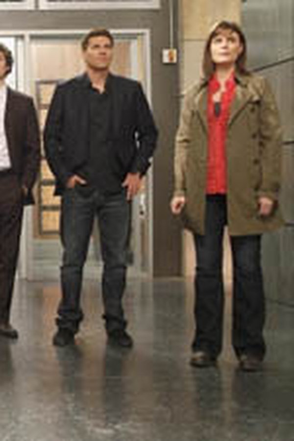 Bones – S06E01 – Ritorno a casa