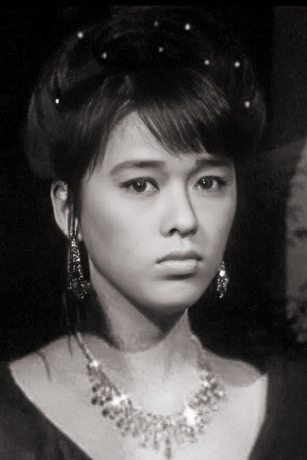 Regina Kent's headshot