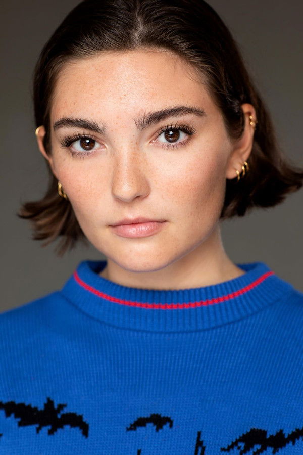 Sophia Woodward's headshot