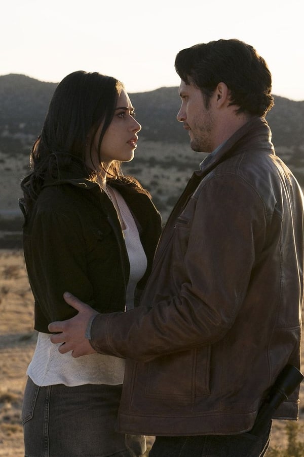 Roswell, New Mexico – S01E01 – La città misteriosa