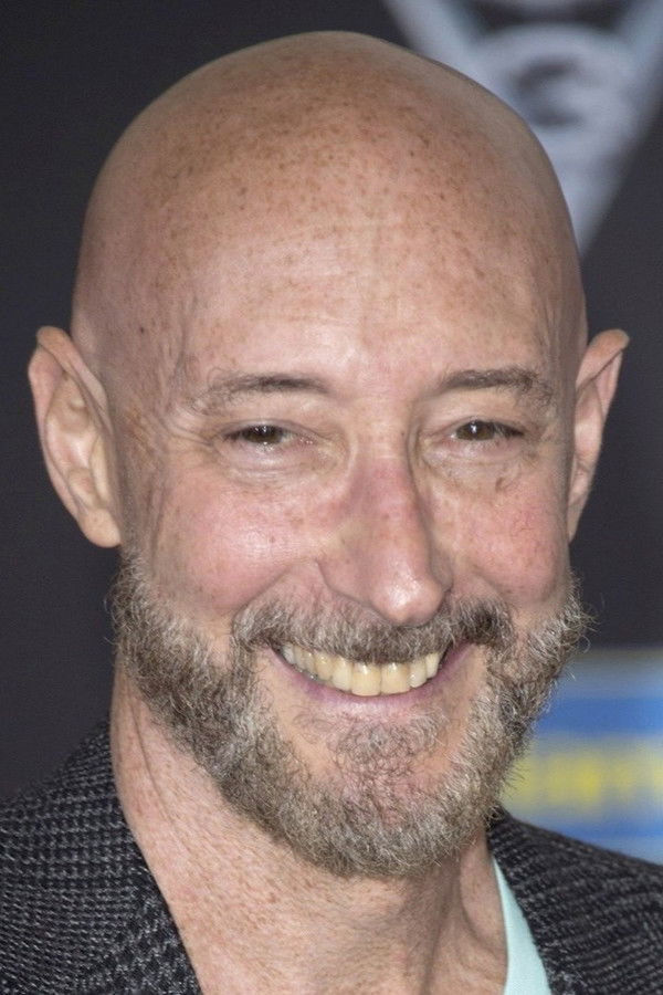 Lloyd Sherr's headshot