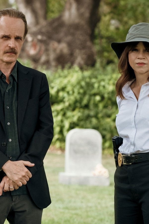 Now and Then – S01E02 – Sepolti