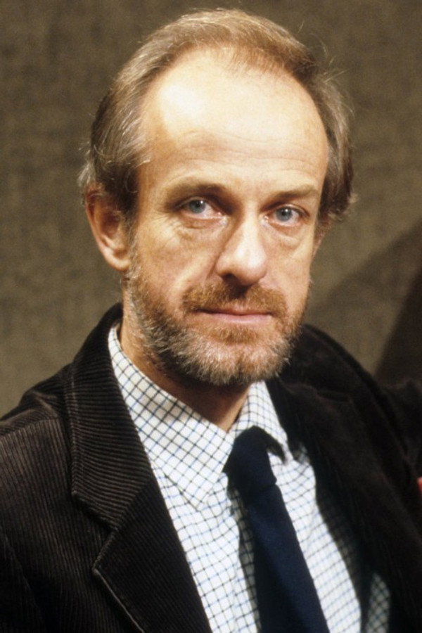 Julian Curry's headshot